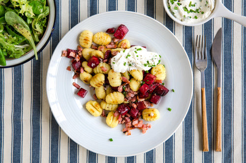 Gnocchi mit Speck und gebackener rote Beete