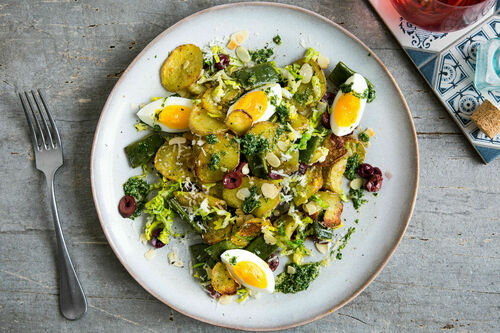 Niçoise-Salat mit Bohnen, Kartoffeln und Ei