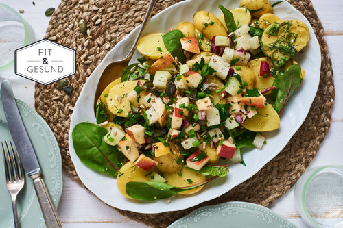 Kartoffel-Mangold-Salat mit Kohlrabi- und Apfelwürfeln
