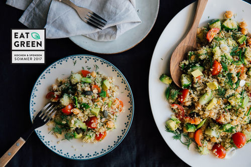 Avocado-Quinoa-Salat mit Tomaten und Kichererbsen