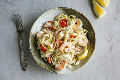 Shrimps-Tagliatelle in cremiger Zitronensauce