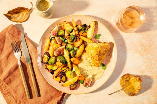 Special: Gebackenes Hähnchen mit buntem Ofengemüse und Senfsauce