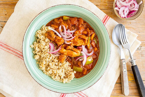 Ungarisches Hähnchengulasch mit Vollkornquinoa