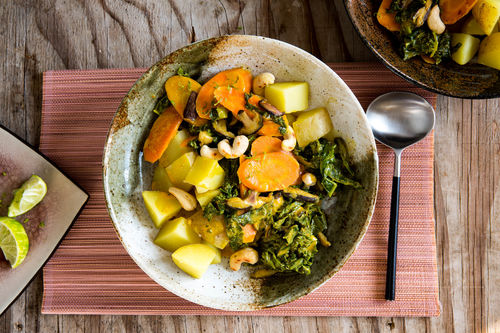 Grünkohl-Curry mit Shiitake und Kartoffeln
