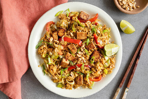 RS Indonesischer Bratreis mit Tofu und Ei würzig-fein mit Ketjap Manis und Erdnüssen