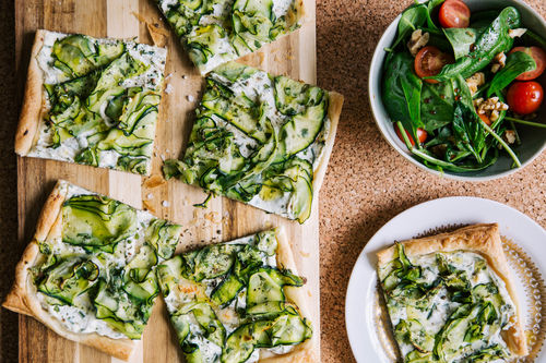 Zucchini-Ricotta-Tarte mit Spinat und Walnüssen