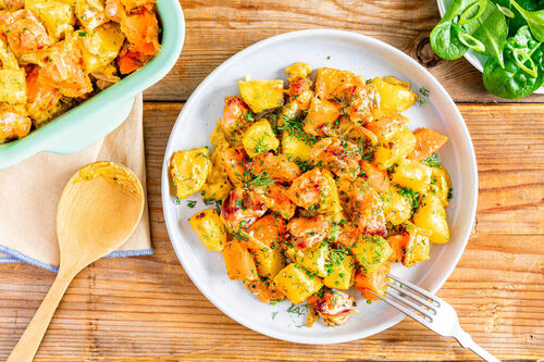 Kartoffel-Kürbis-Auflauf mit Hähnchen dazu Spinatsalat