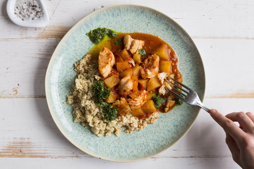 Chermoula-Kabeljau in Tomatensugo mit Couscous