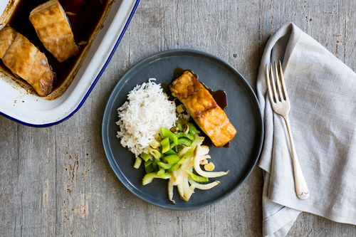 Soja-Honig-Kabeljau mit Fenchel und Basmatireis