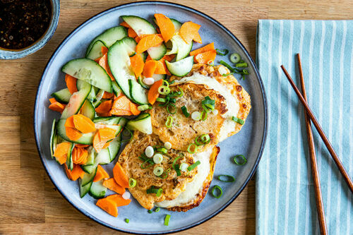 Februar-Special: Große Pancake-Liebe Koreanische Kimchi-Pancakes mit Gurkensalat