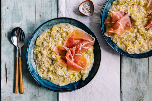 Cremiges Artischocken-Risotto mit Serrano-Schinken