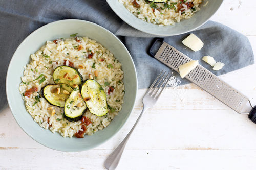 Mediterranes Zucchini-Risotto mit getrockneten Tomaten