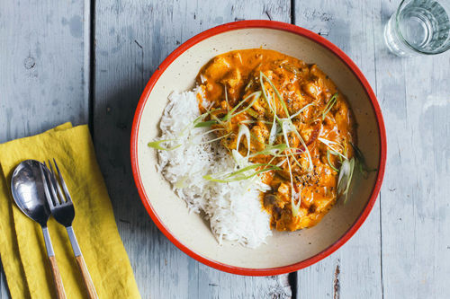 Indisches Fischcurry mit Paprika und Jasminreis