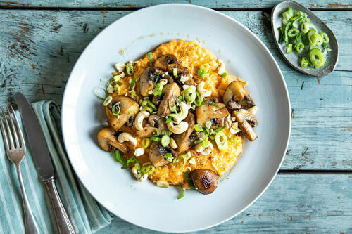 Superfix: Pilzpfanne auf Selleriestampf mit Kimchi und Käse