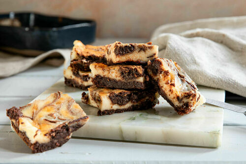 Cheesecake-Brownies mit Mascarpone und Erdnussbutter