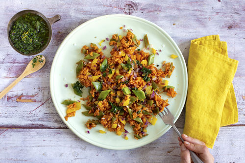 Feiner Safran-Gemüse-Pilaw mit breiten Bohnen und Pistou