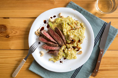 Rindersteak mit Wirsingpüree und asiatischer Soja-Ingwer-Sauce