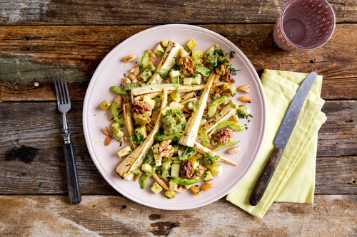 Warmer Pastinaken-Bohnen-Salat mit Apfel und cremigem Misodressing