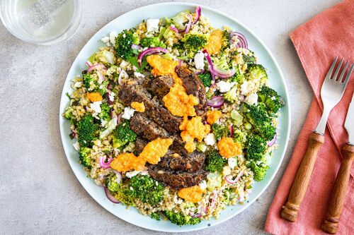 Superfix: Champignonpatty mit Feta und Tomatendip auf Bulgur mit Brokkoli