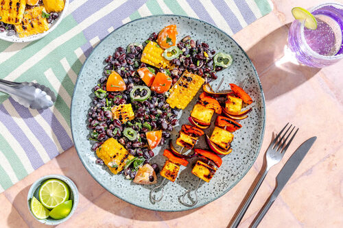 BBQ-Special V2: Cajun-Garnelenspieße mit gegrilltem Mais und pikantem Bohnensalat