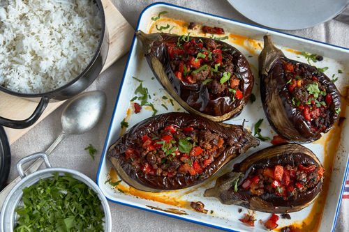 Hackfleisch-Aubergine mit Paprika und Reis