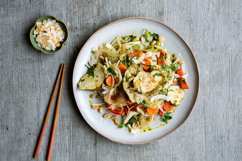 V2: Balinesischer Bio-Hähnchensalat mit Glasnudeln und Minze