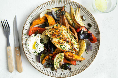 <650kcal V1: Bunter Grillhähnchen-Salat mit Süßkartoffel und Estragon