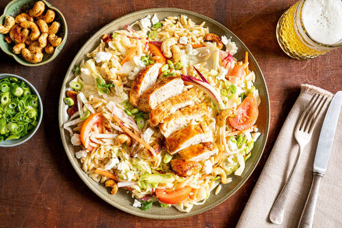 Superfix V2: Bio-Hähnchen & Feta auf Risoni mit gerösteten Cashews & Limette