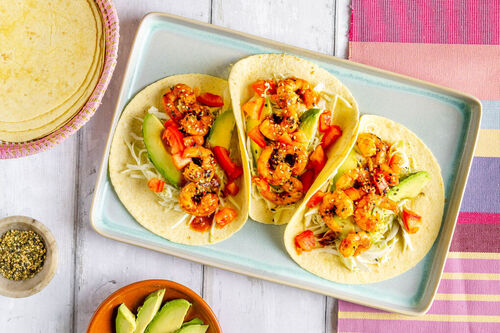 Superfix: Crossover-Tacos mit Garnelen mit Avocado und limettigem Coleslaw