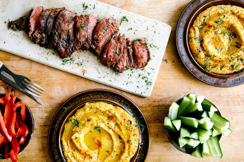 V2: Bio-Rindersteak mit Crudités und orientalischem Linsenpüree