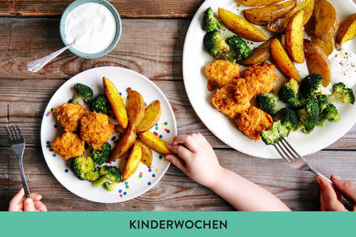 Knusprige Hähnchennuggets mit Ofengemüse und Limetten-Dip