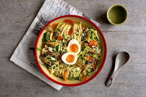 Japanisches Udon-Curry mit Miso-Austernpilz-Gemüse