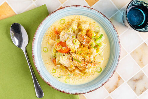 Würzig-cremiger Fischeintopf mit Sellerie, Lauch und Karotten