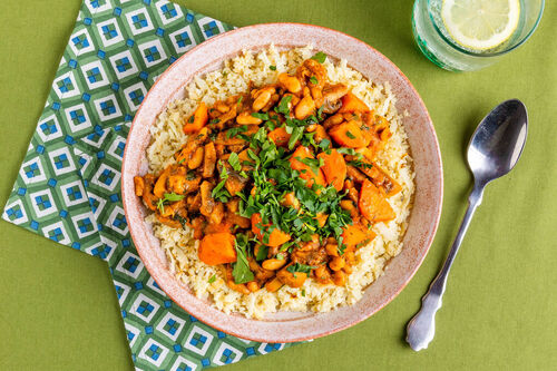 Low Carb: Französischer Gemüseeintopf mit Bohnen und Pilzen auf Blumenkohlreis