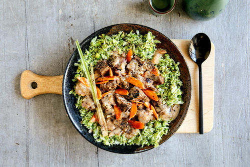 Rendang-Rindfleischcurry Low Carb mit Brokkolireis