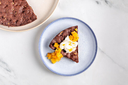 Gigantomanischer Schoko-Walnuss-Keks mit Birnenkompott und Mascarpone-Orangen-Dip