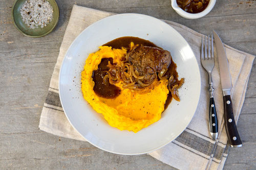 Rinderhüfte an Balsamicosauce mit buttrigem Kartoffel-Kürbis-Stampf