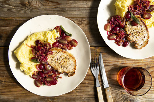Schweinesteak Winzer Art mit Kartoffelpüree und Salbei