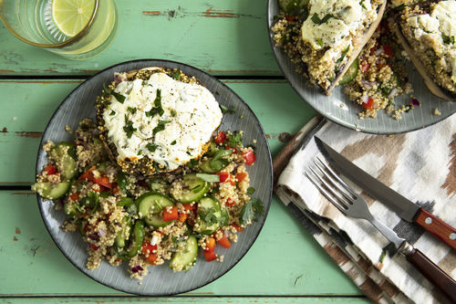 Gefüllte Portobello-Pilze mit Estragon-Ziegenkäse und Quinoa
