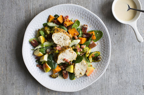 Wintersalat mit Hähnchen und Pekannuss mit cremigem Ahornsirupdressing