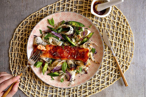 RS Asiatischer 75°-Lachs mit Gurken-Kohlrabi-Gemüse