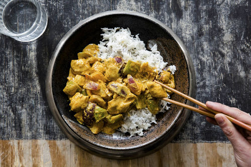 Hähnchen in Korma-Marinade mit Paprikagemüse und Basmatireis