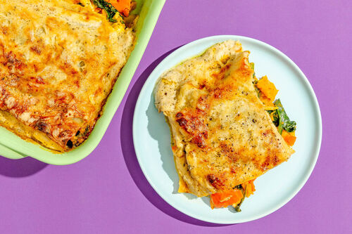 Saftige Kürbislasagne mit Spinat und Käse überbacken