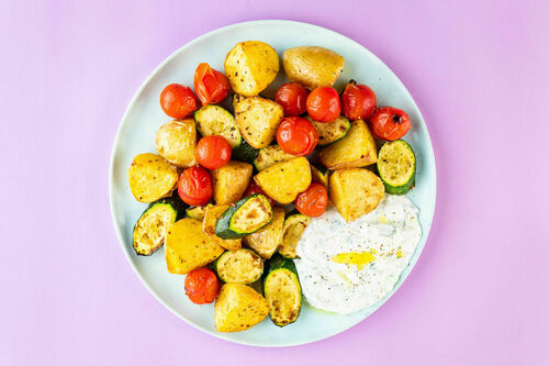 RS-KF Buntes Ofengemüse griechische Art mit frisch-würzigem Tzatziki