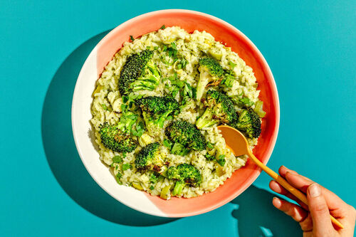 Grünes Risotto mit Lauch und Brokkoli und würzig-feinem Basilikumpesto