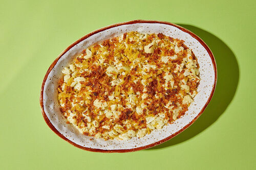 Blumenkohl-Risoni-Auflauf mit Käsesauce und Röstzwiebeln