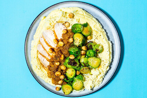 Hähnchenbrust in Apfelsauce an Rosenkohl und Kartoffel-Sellerie-Püree