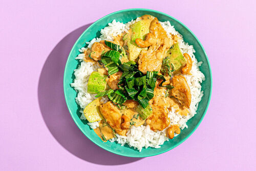 Veggie-Hähnchenschnetzel mit Pak Choi in Kokos-Soja-Sauce auf Jasminreis