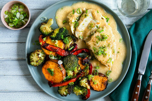 RS Bio-Hähnchenfilet in Kokossauce mit buntem Ofengemüse