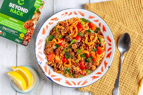 Orzo mit Fenchel und Beyond-Meat-Hack Pilaw-Style mit Petersilie und Dill